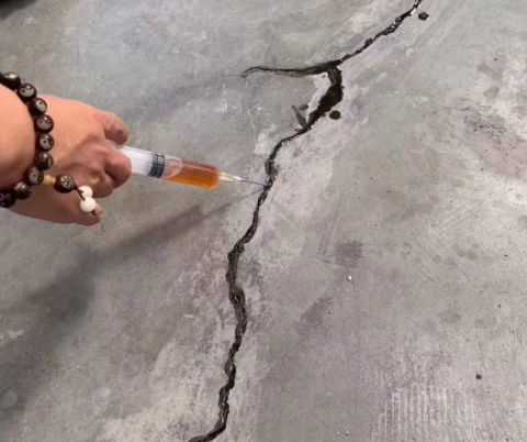 洛阳混凝土裂缝修补技术详解​
